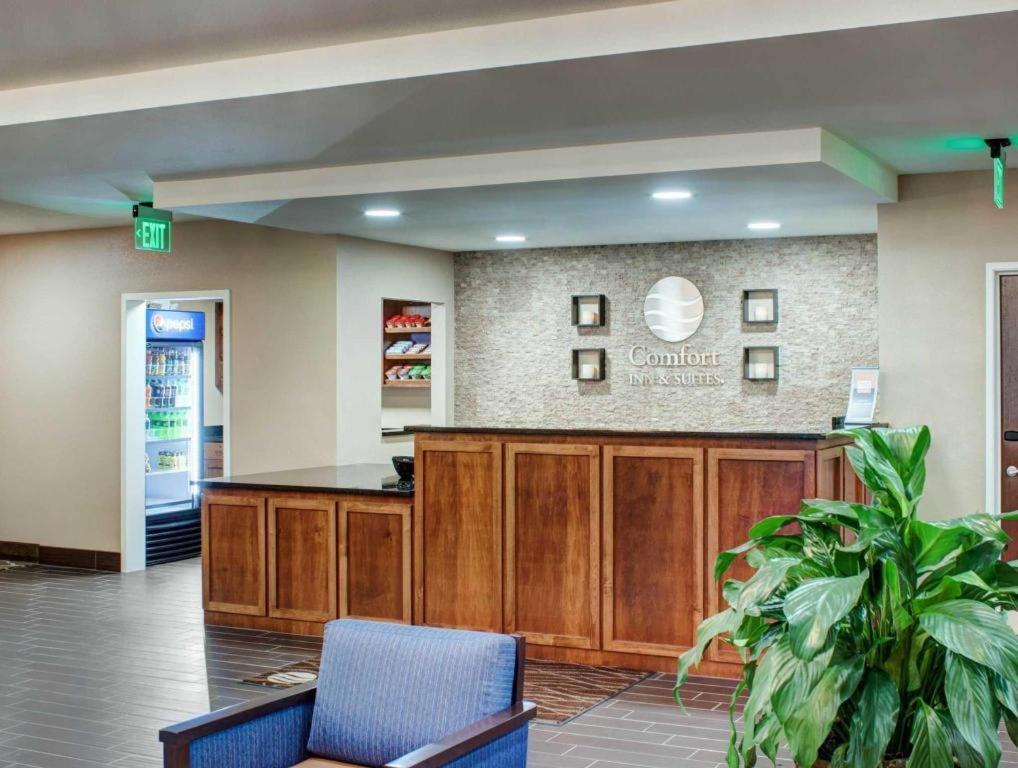 Comfort Inn & Suites Caldwell Exteriör bild